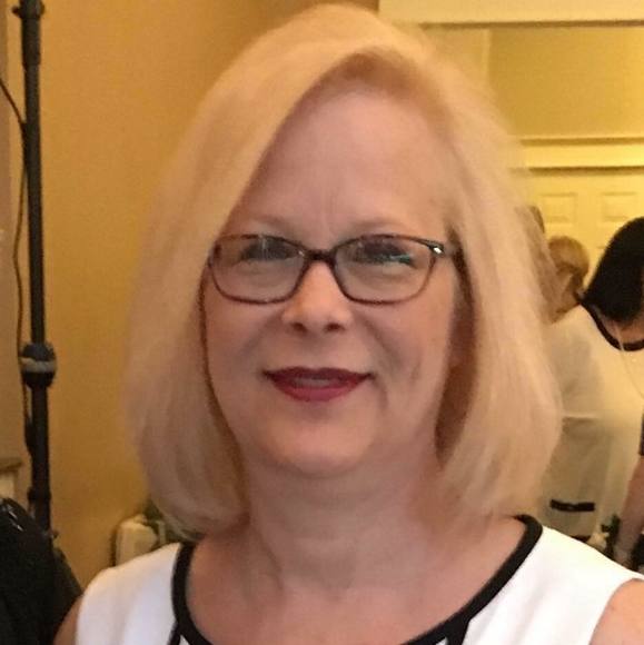 Meet your Posher, Denise - Picture 1 of 1